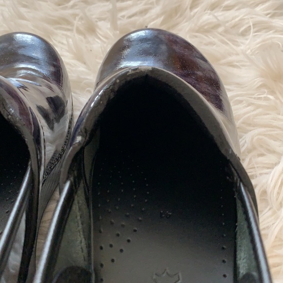 Dansko | Blue Marbled Patent Clogs - Picture 3 of 11